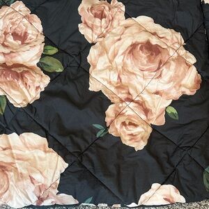 Pottery Barn Teen Emily & Meritt Bed of Roses comforter, and 2 euro shams.